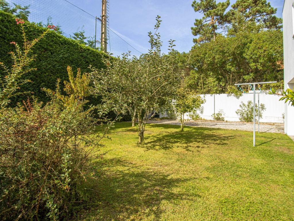 Moradia Isolada T4 291m2 em Lote de 1050 m2 em Mucifal, Colares, Sintra - Image 46