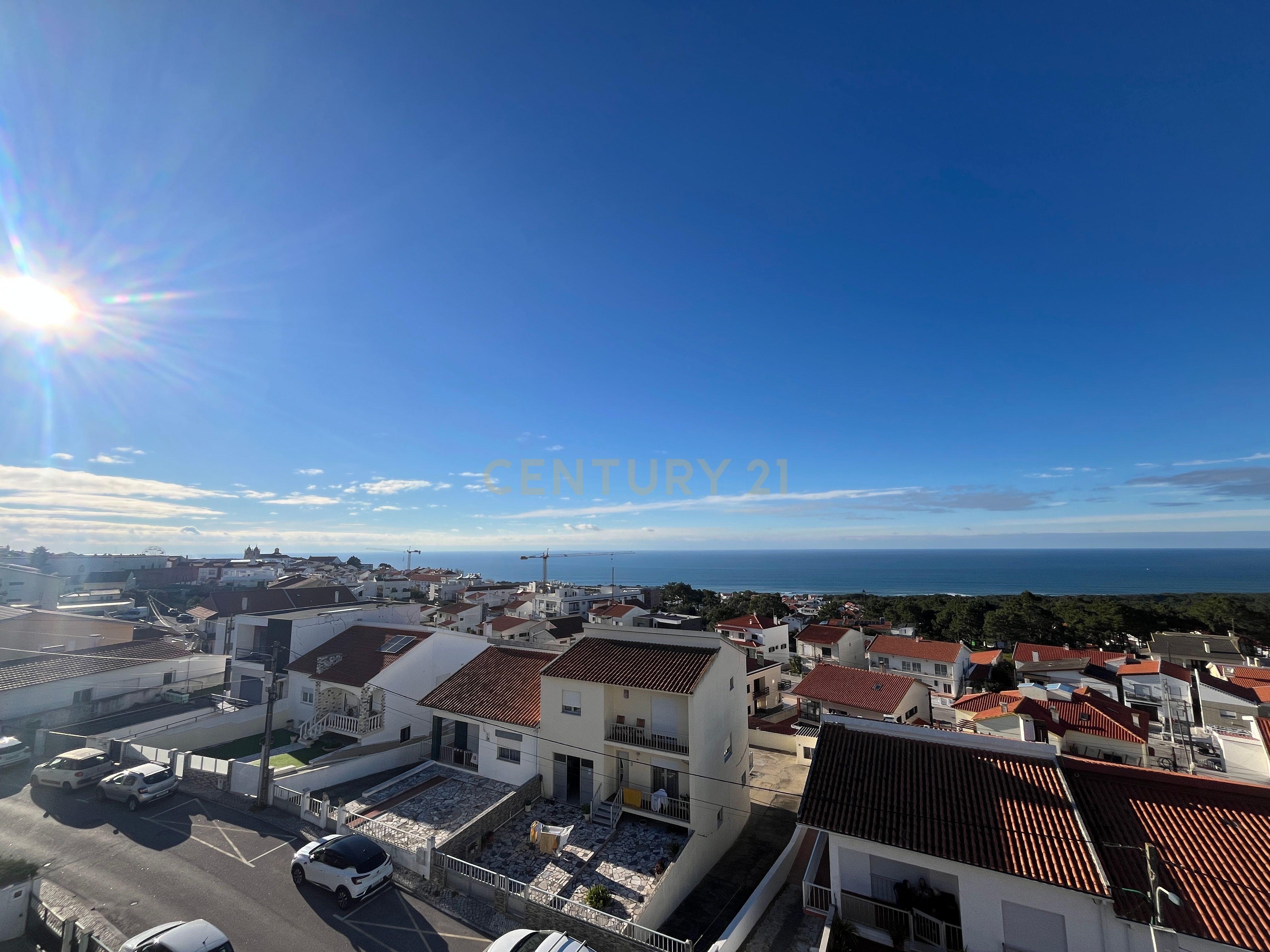 Fotografia 3 de Penthouse T2 com Terraço e Piscina Privativa – Sítio da Nazaré