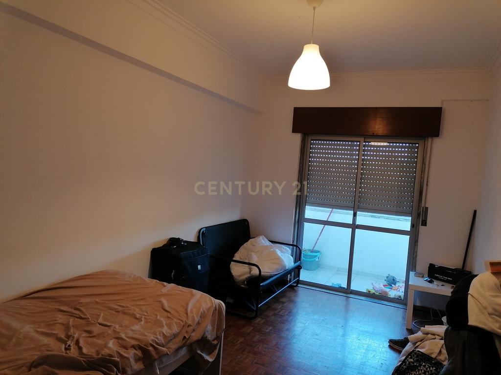 Apartamento T2 em Seixal com Elevador e Proximidade a Serviços - Image 19