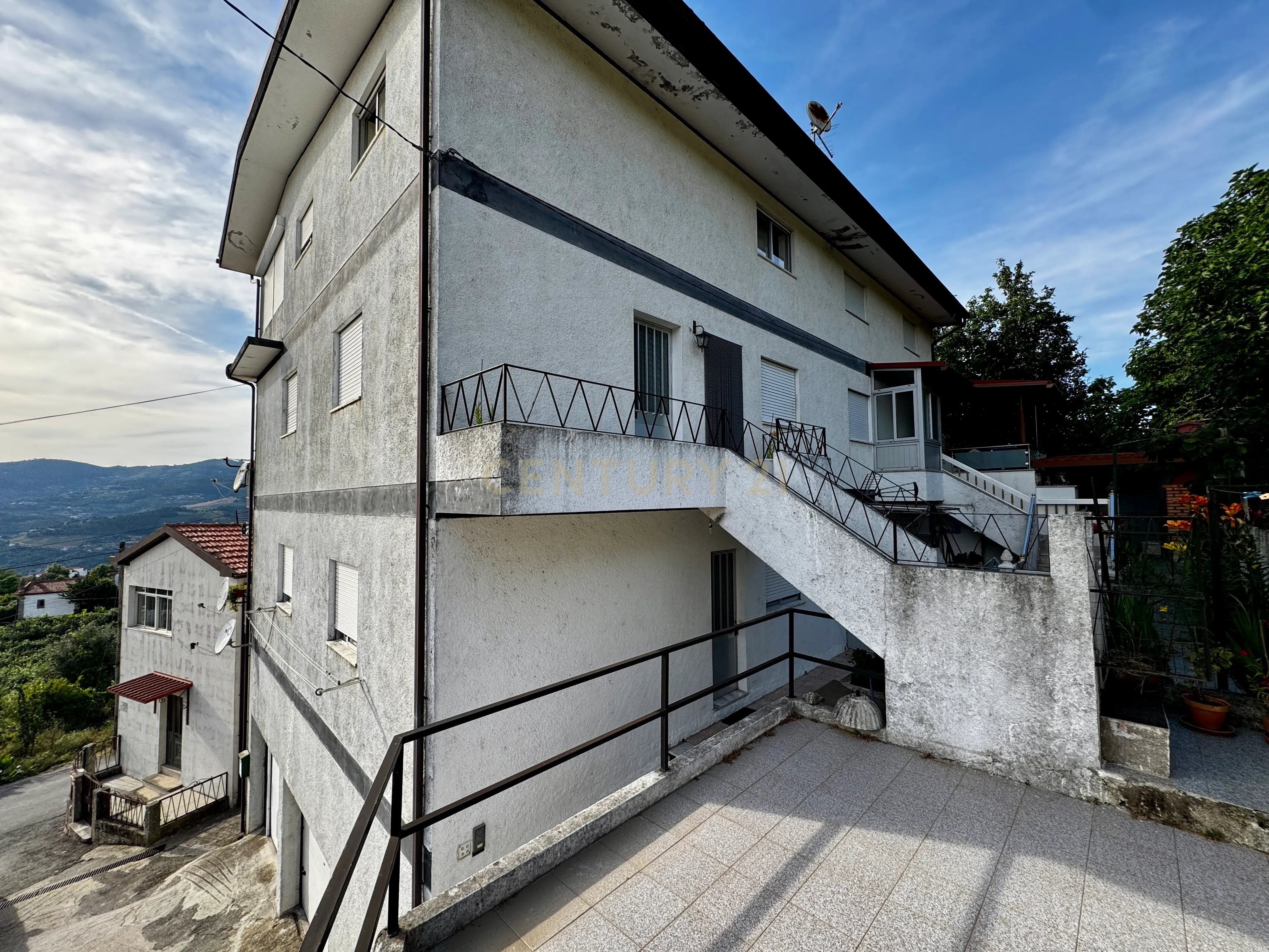 Andar-Moradia T4 com Jardim Privativo,  Resende.