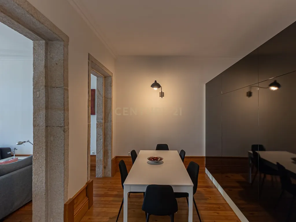 Apartamento T1 com Estacionamento e Varanda nas Fontainhas, Porto - Image 13