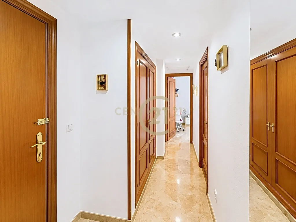 Cobertura de 5 Quartos com Terraço e Churrasqueira: Ideal para Família Numerosa ou Segregação em 2 Habitações! - Image 15