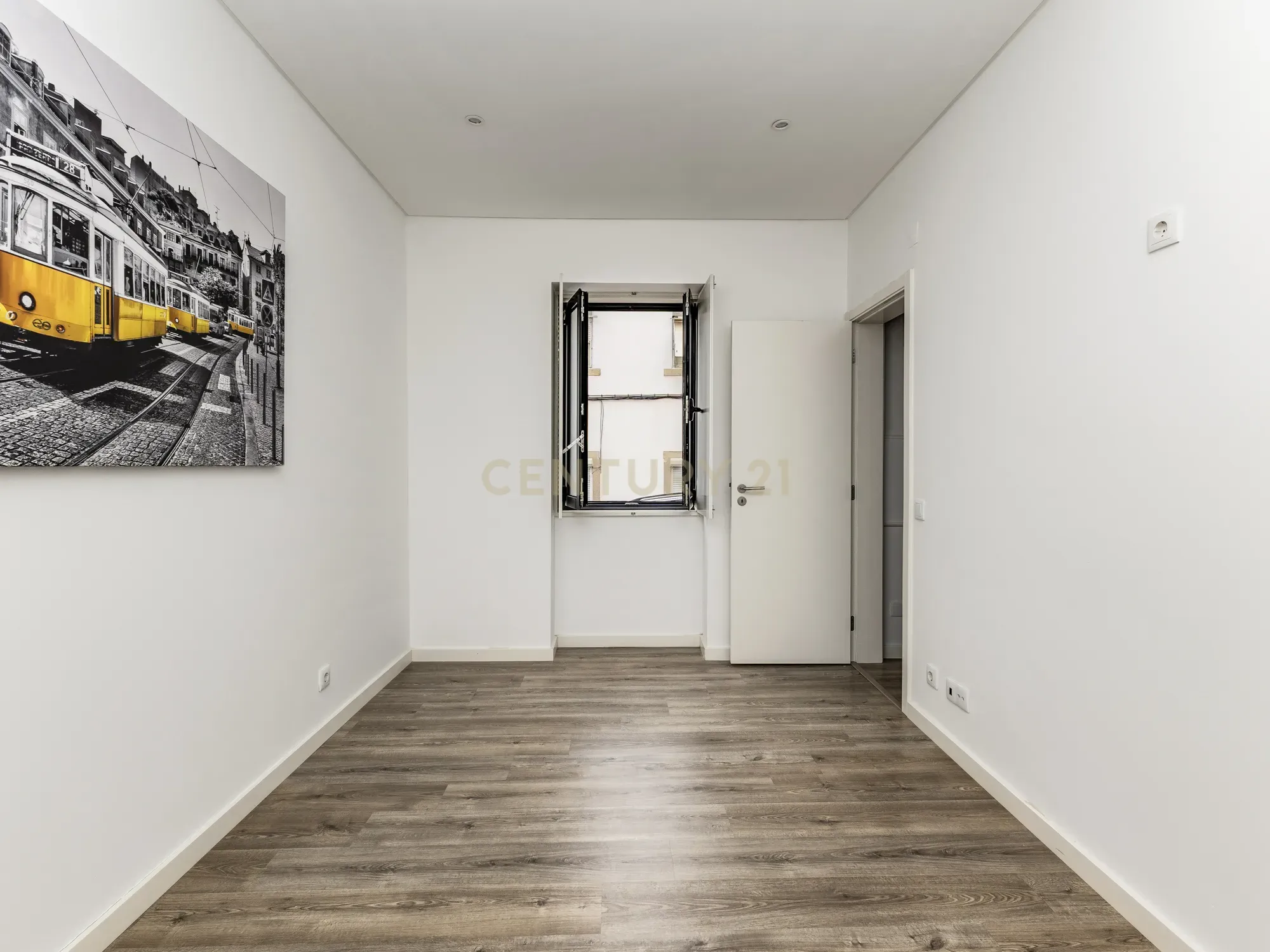 T1 NOVO | EQUIPADO | COM PATIO | CAMPO DE OURIQUE - Image 18