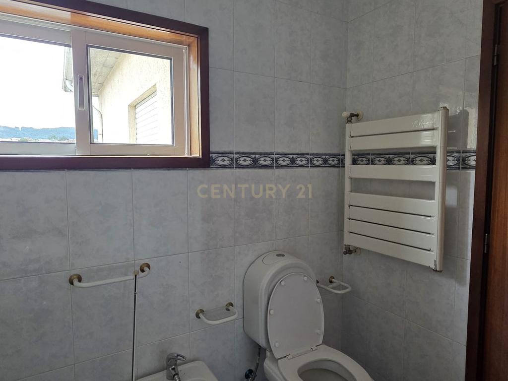 Apartamento T2 Alpendorada - Marco de Canaveses - Image 16
