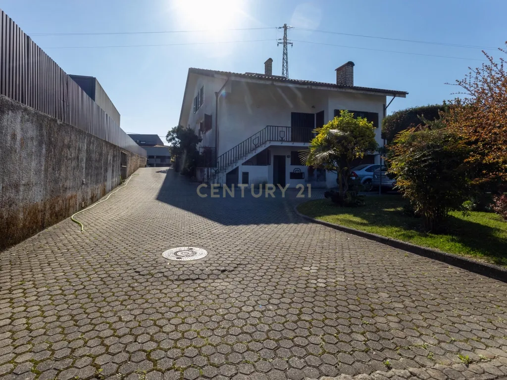 Moradia T4 com 392 m² e terreno de 1.070 m² | Anta - Image 19