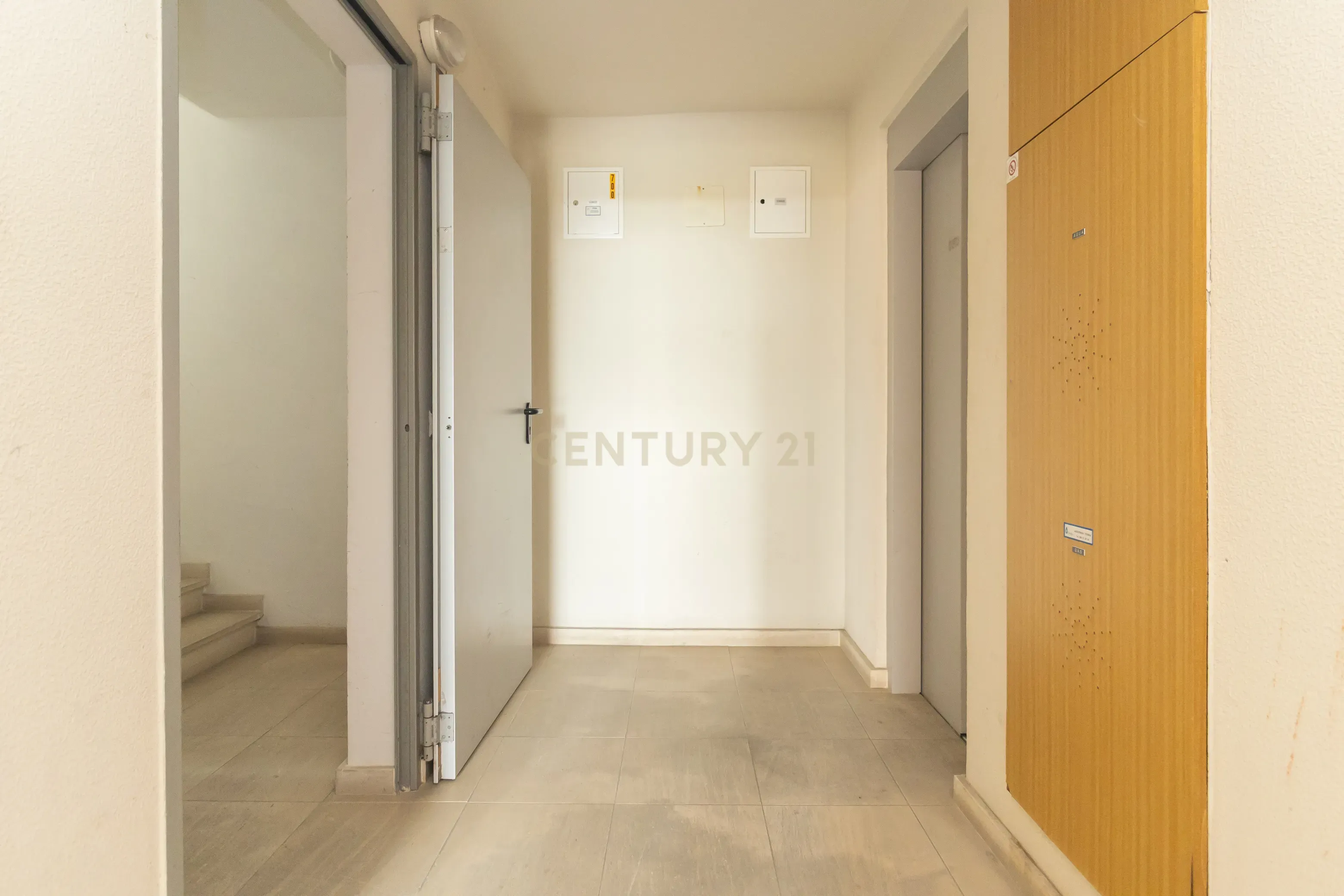 Apartamento T3 nas Colinas da Arrábida - Image 29