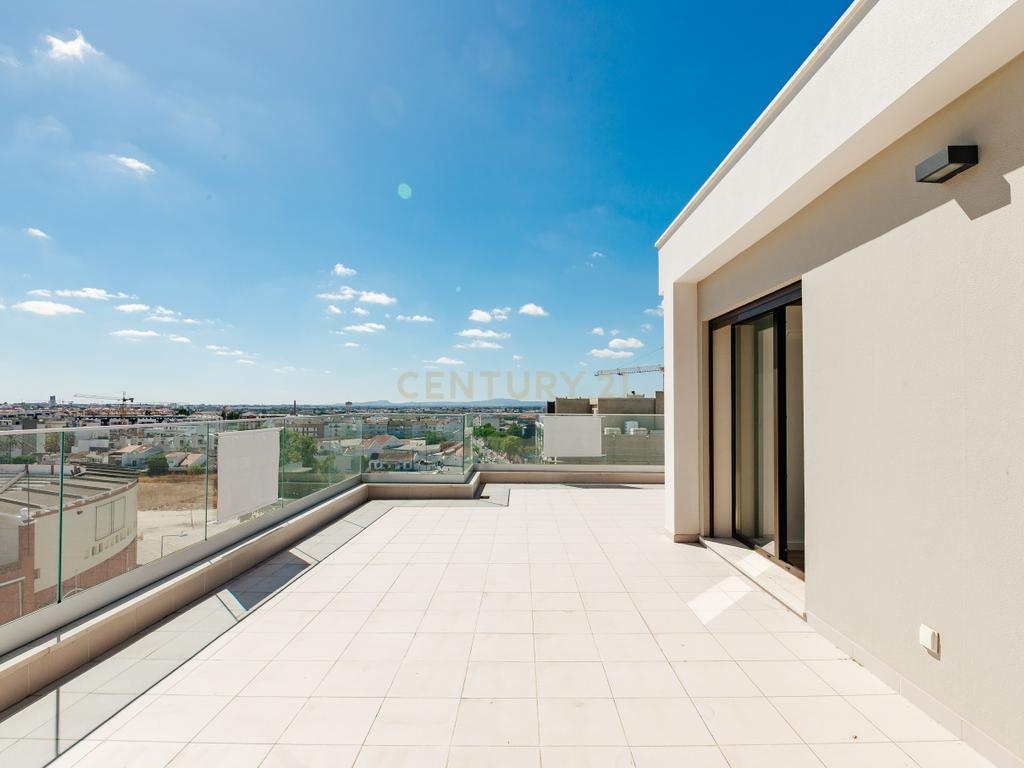 Apartamento T5 Duplex Único com 229 m² — Novo, Sofisticado e com Vista Panorâmica - Image 32