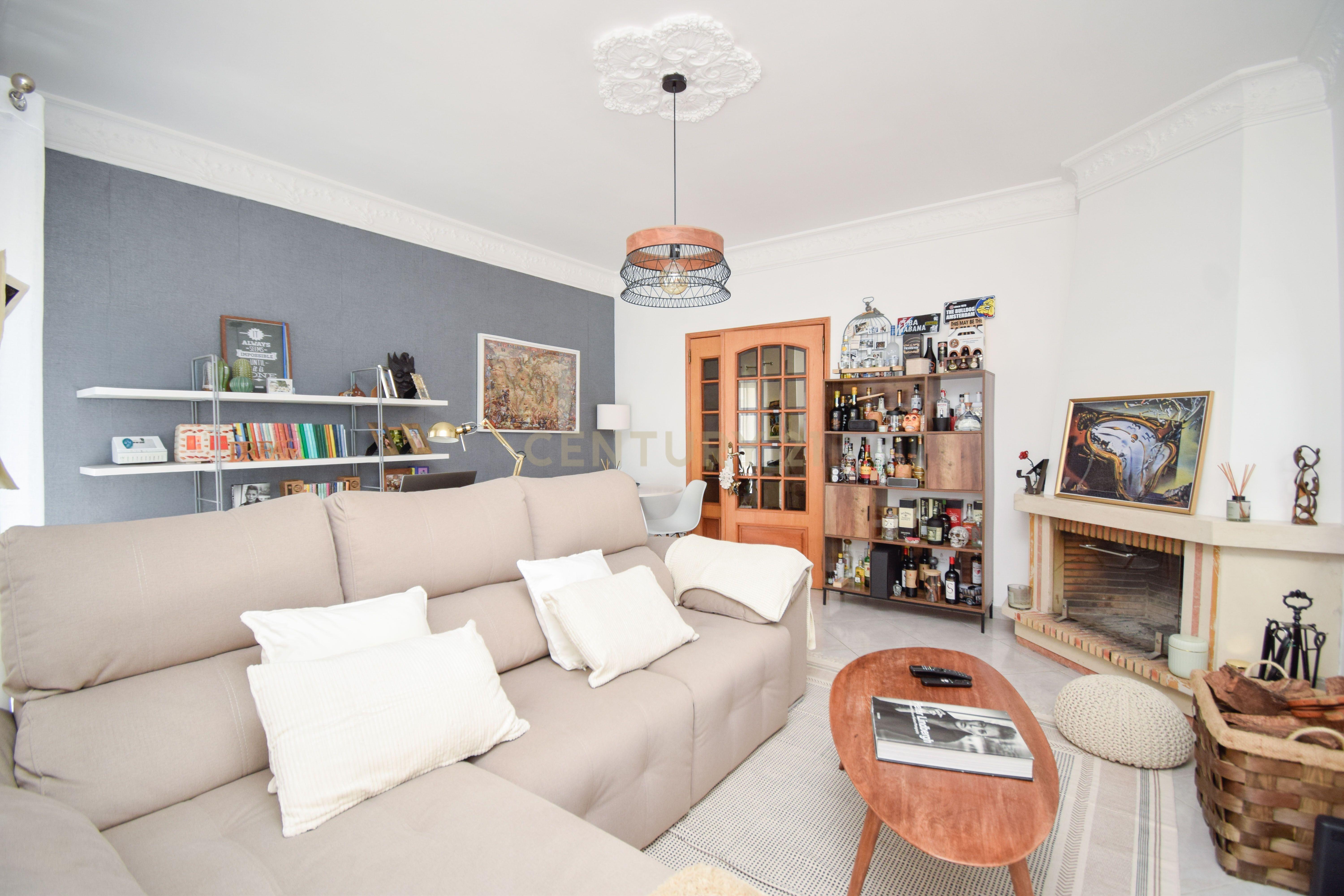Fotografia 3 de Espaçoso apartamento  T3 em Samouco, Alcochete - Oportunidade Única