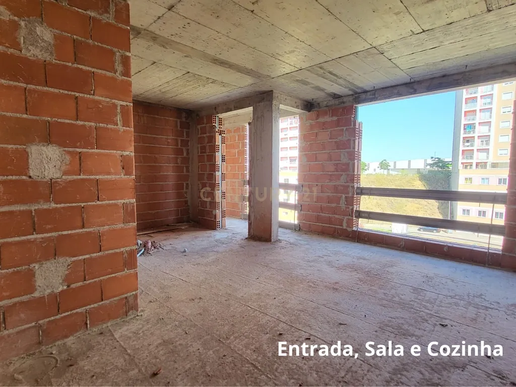 APARTAMENTO T2 COM TERRAÇO | SANTA MARTA DO PINHAL | CORROIOS - Image 4