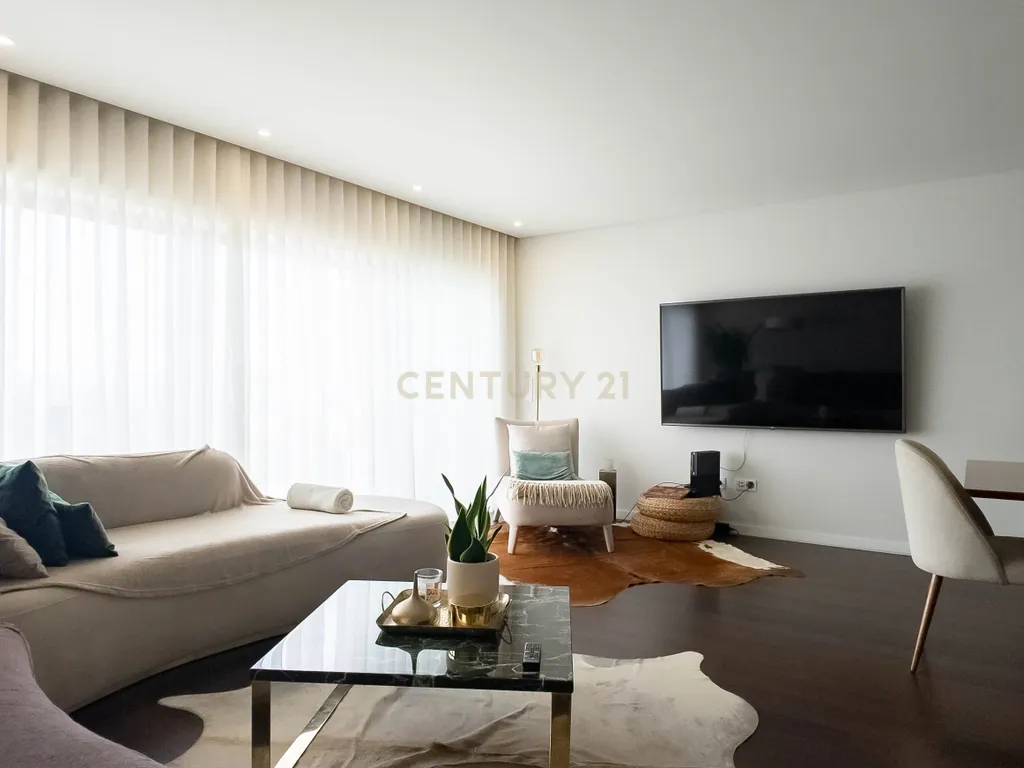 Apartamento T3 Triplex em condomínio privado em Vila Nova Gaia. - Image 7