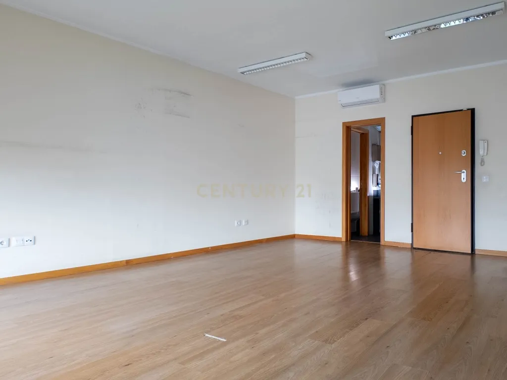 Prédio no Centro de Avintes – Vila Nova de Gaia - Image 15