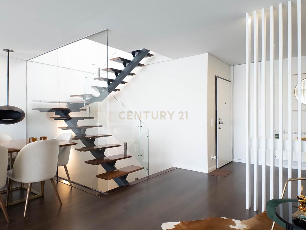 Apartamento T3 Triplex em condomínio privado em Vila Nova Gaia. - Image 12