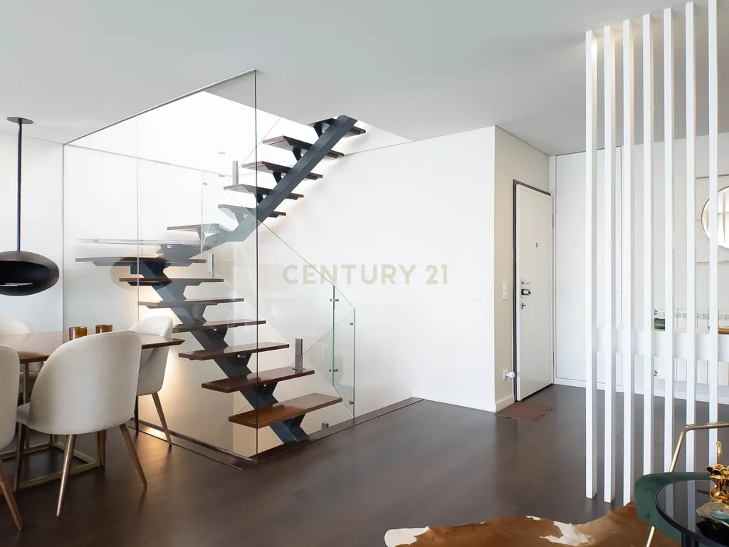 Apartamento T3 Triplex em condomínio privado em Vila Nova Gaia. - Image 12