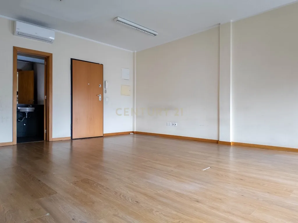 Prédio no Centro de Avintes – Vila Nova de Gaia - Image 17