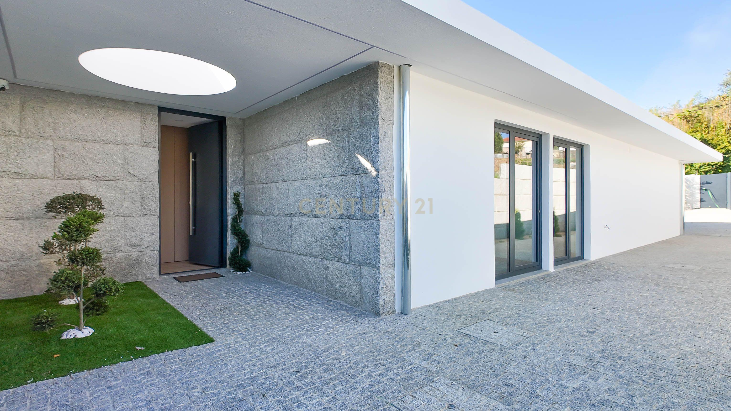 Moradia T4 Térrea com Piscina - PROJETO CHAVE NA MÃO - Gondomar - Image 38