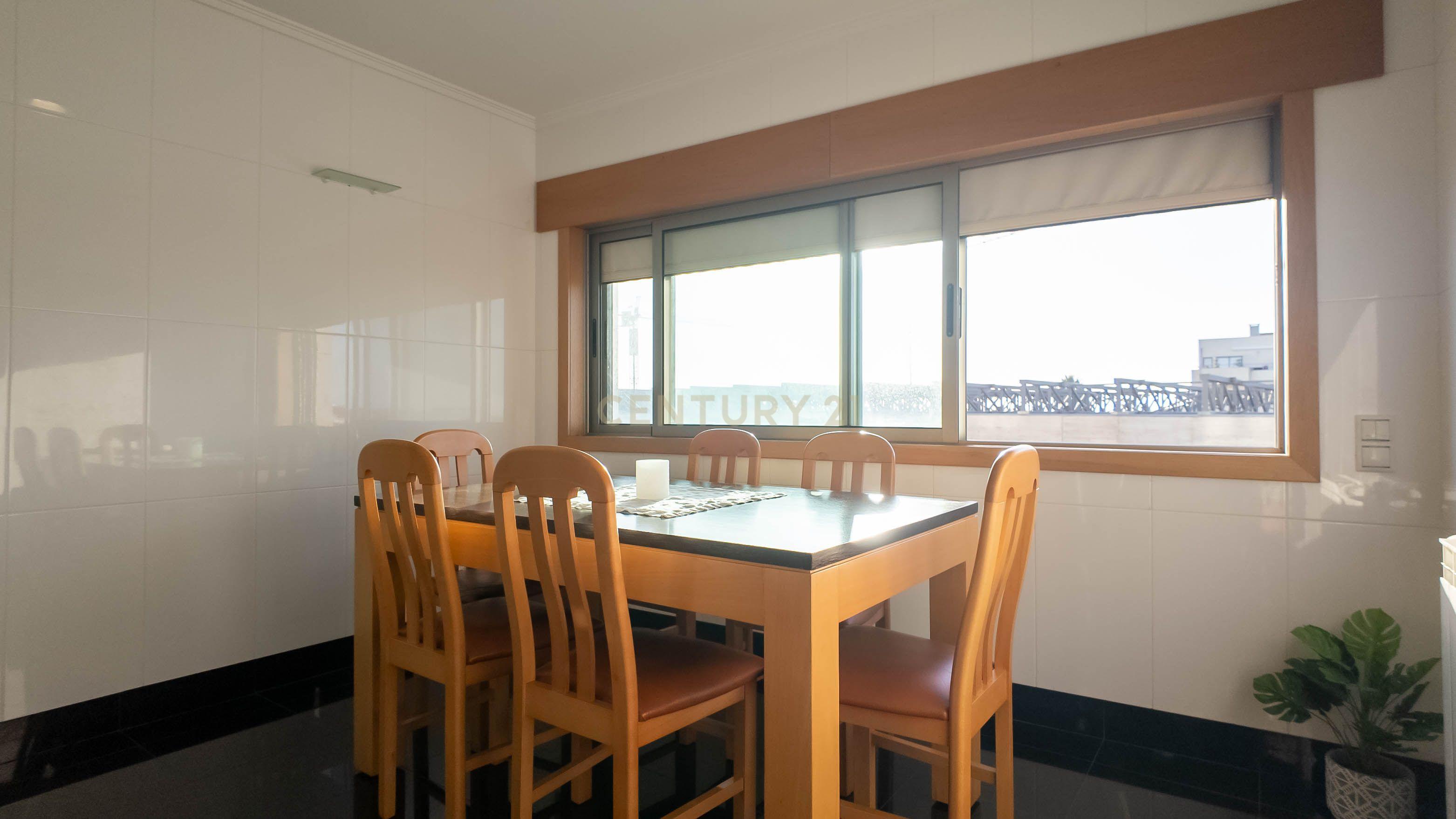 Apartamento T2 com Box Perto das praias de Espinho - Image 11