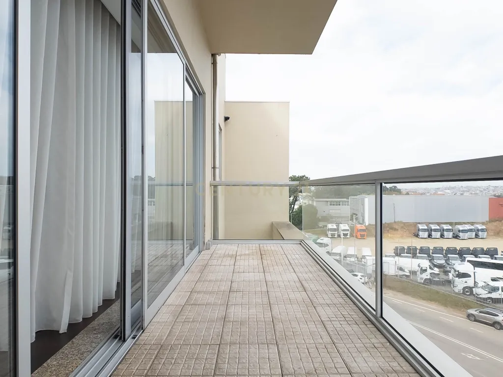 Apartamento T3 Triplex em condomínio privado em Vila Nova Gaia. - Image 23