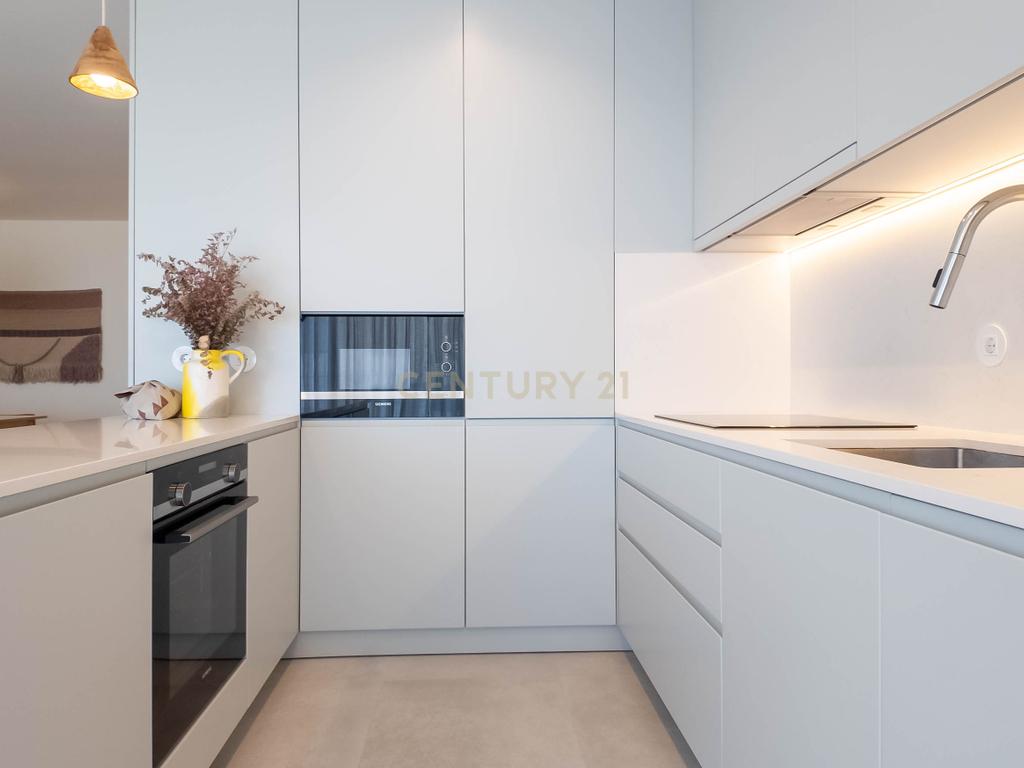 APARTAMENTO T4 NOVO | VISTA LIVRE MAR | CONDOMINIO LE PARC | PISCINA | QUADRA DE PADEL|  VILA NOVA DE GAIA - Image 14