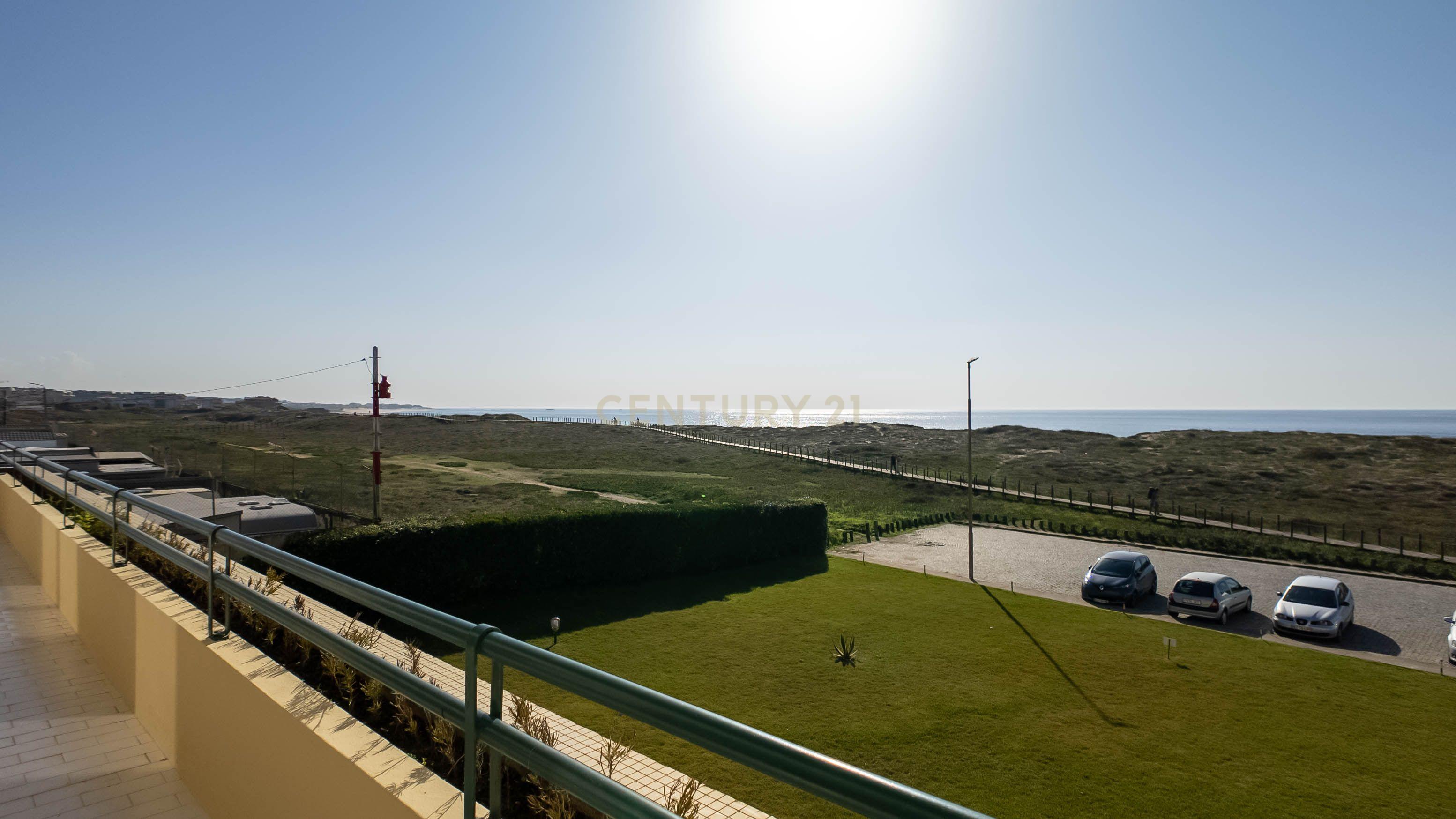Apartamento T3 Azurara - Vista Mar - Image 27