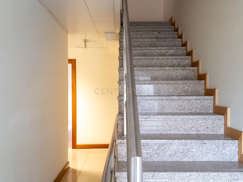 Prédio no Centro de Avintes – Vila Nova de Gaia - Image 7