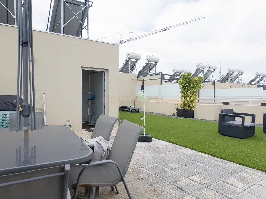 Apartamento T3 Triplex em condomínio privado em Vila Nova Gaia. - Image 35