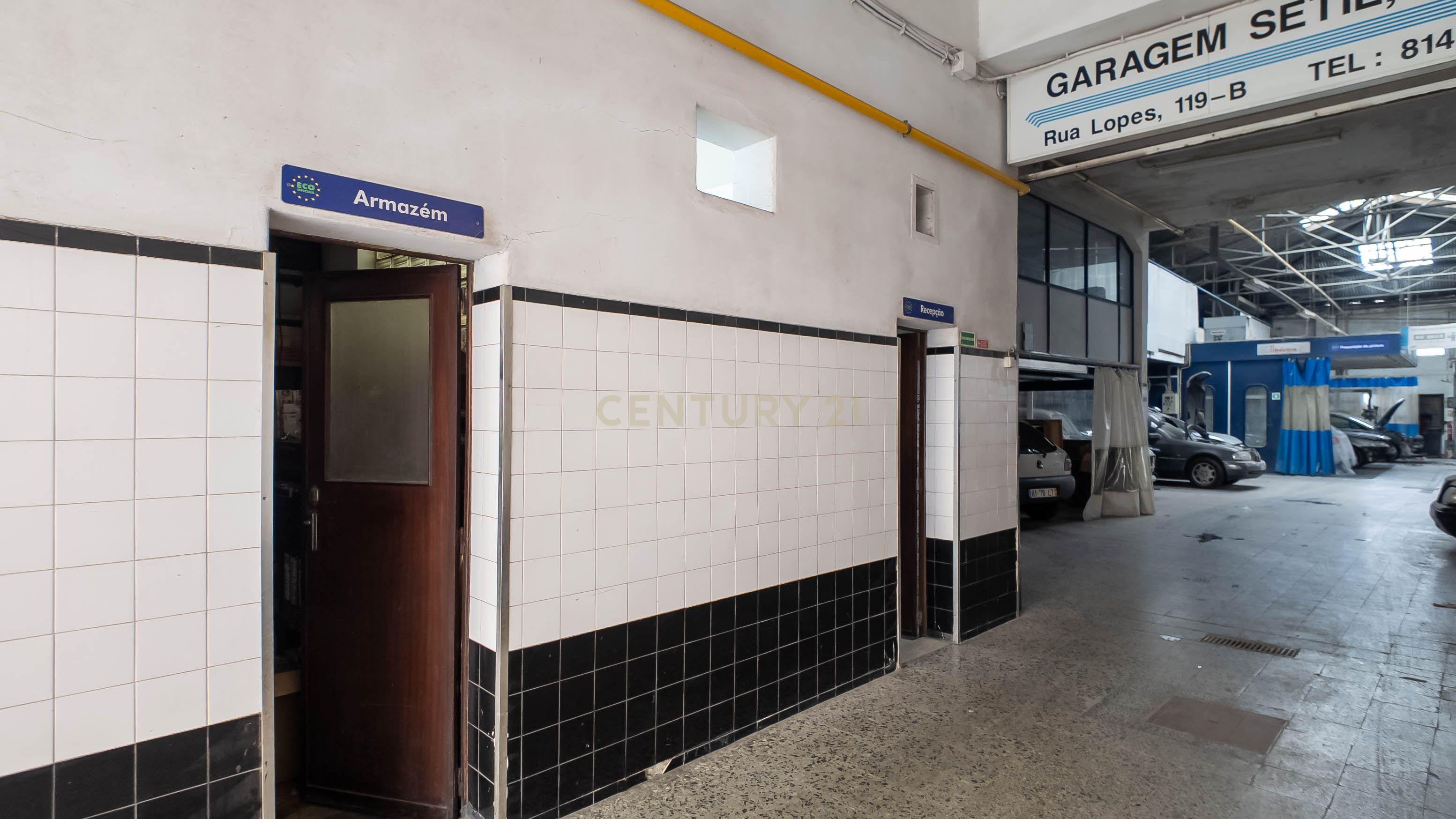 Loja/Armazém à Venda com 688 m² junto ao Alto de São João, Lisboa - Image 20