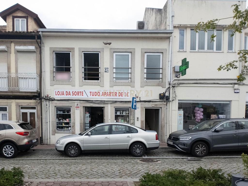Prédio no Centro de Avintes – Vila Nova de Gaia - Image 1
