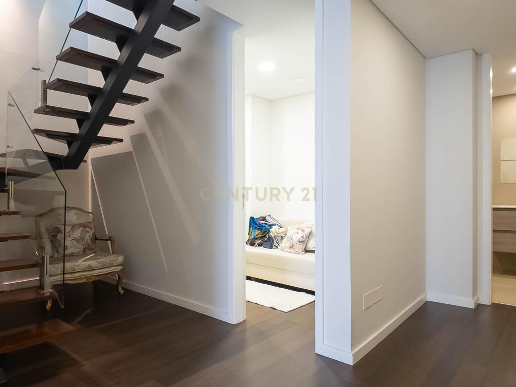 Apartamento T3 Triplex em condomínio privado em Vila Nova Gaia. - Image 14
