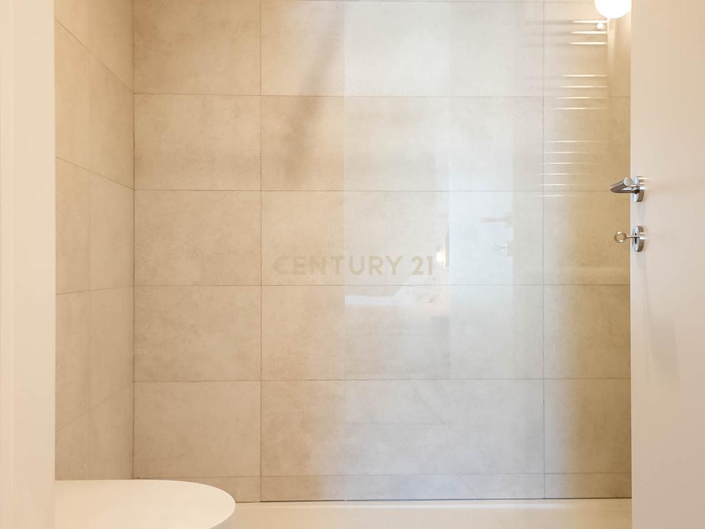 APARTAMENTO T4 NOVO | VISTA LIVRE MAR | CONDOMINIO LE PARC | PISCINA | QUADRA DE PADEL|  VILA NOVA DE GAIA - Image 31