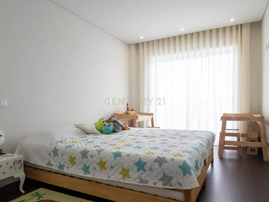 Apartamento T3 Triplex em condomínio privado em Vila Nova Gaia. - Image 30