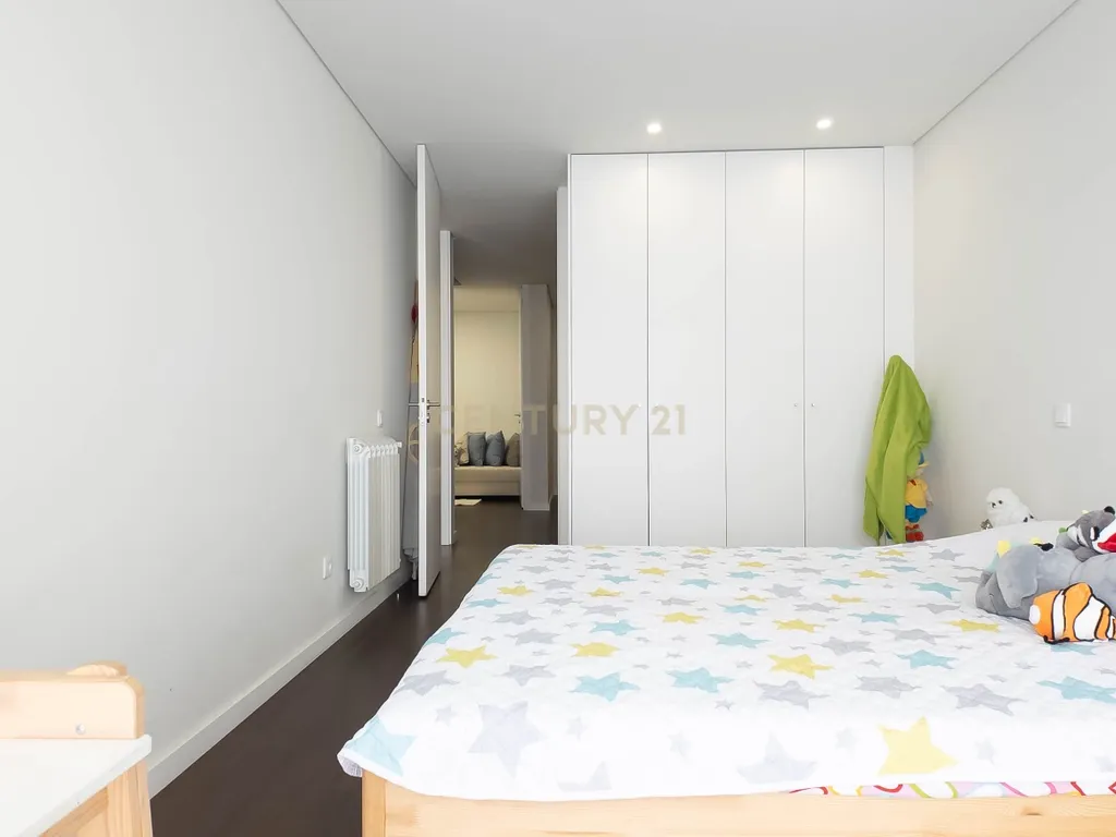 Apartamento T3 Triplex em condomínio privado em Vila Nova Gaia. - Image 32
