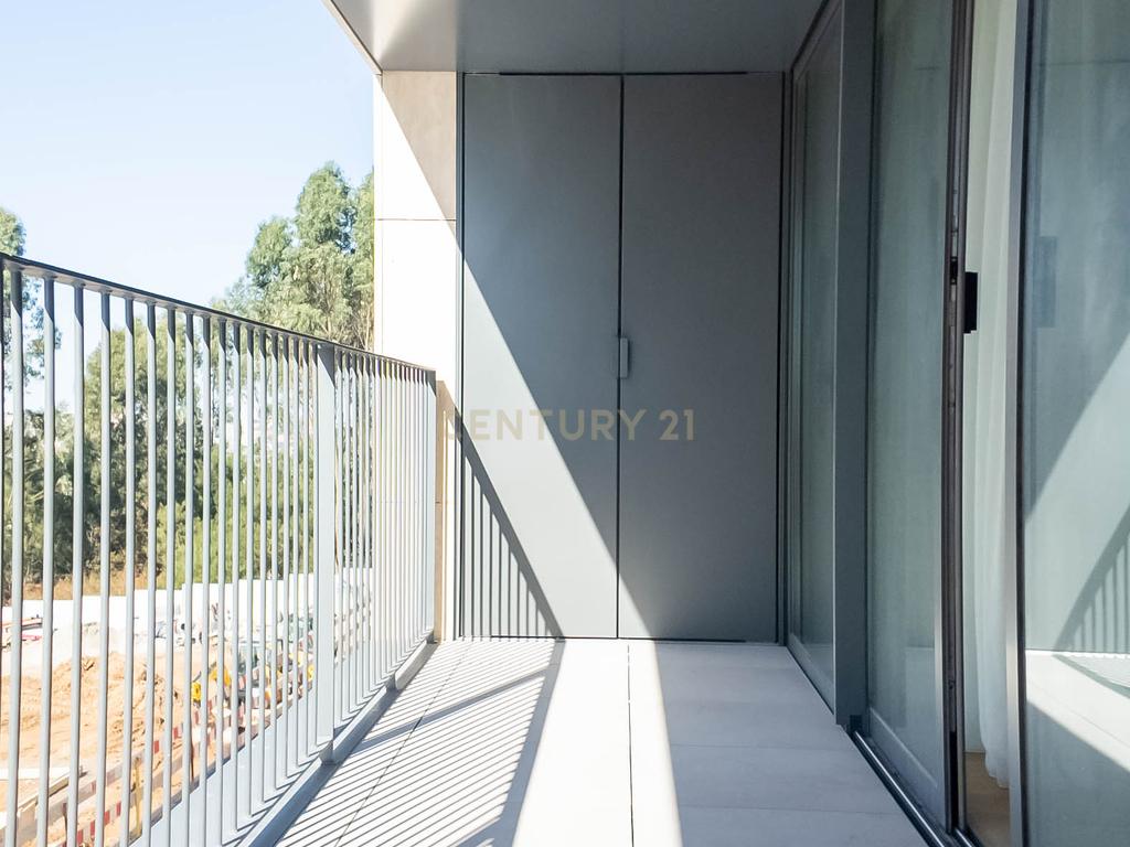 APARTAMENTO T4 NOVO | VISTA LIVRE MAR | CONDOMINIO LE PARC | PISCINA | QUADRA DE PADEL|  VILA NOVA DE GAIA - Image 3