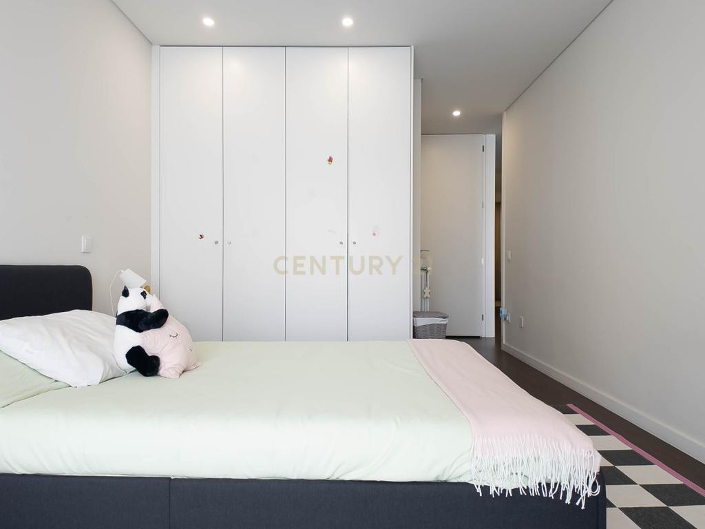 Apartamento T3 Triplex em condomínio privado em Vila Nova Gaia. - Image 31