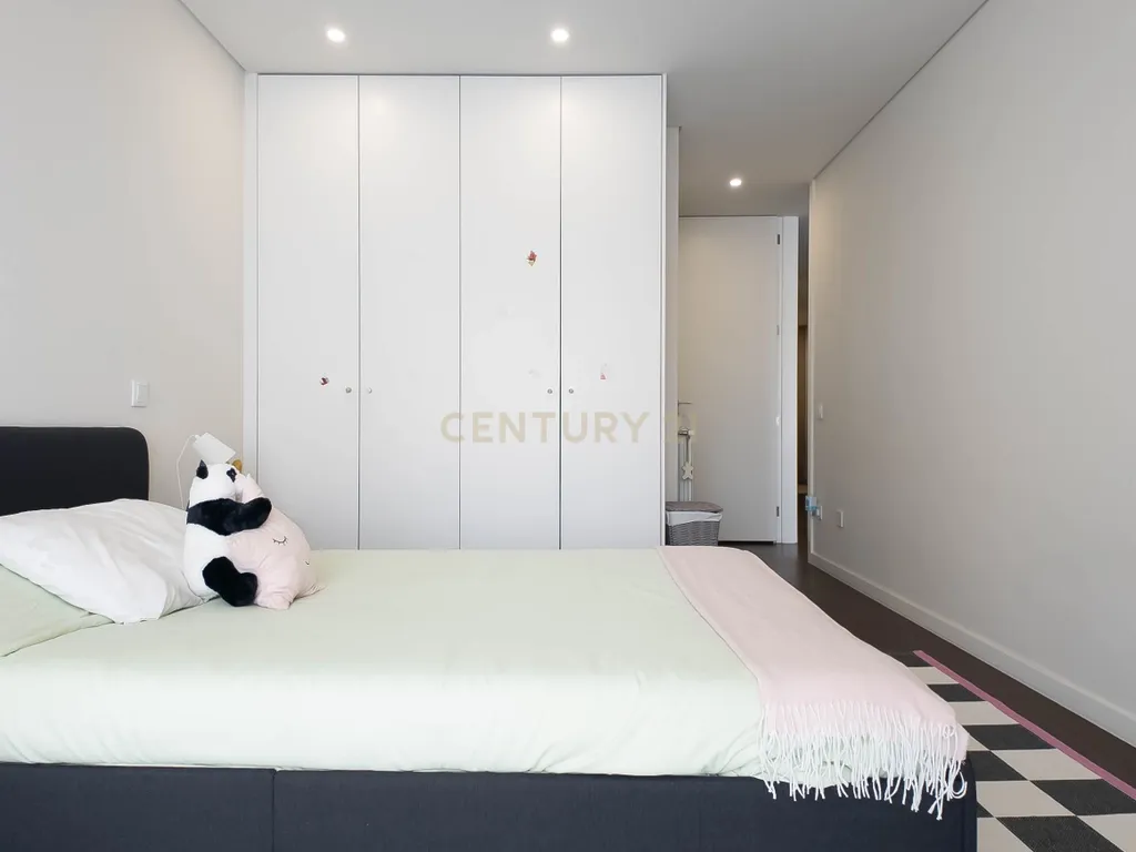 Apartamento T3 Triplex em condomínio privado em Vila Nova Gaia. - Image 31