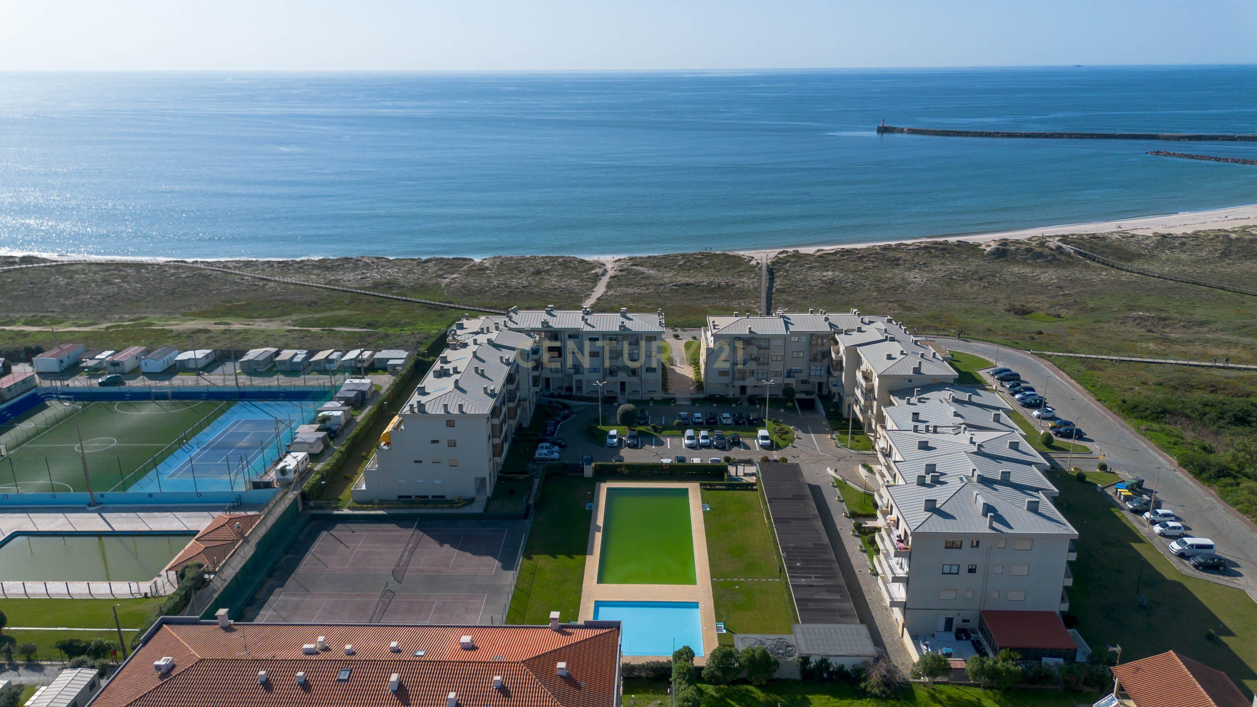 Apartamento T3 Azurara - Vista Mar - Image 30