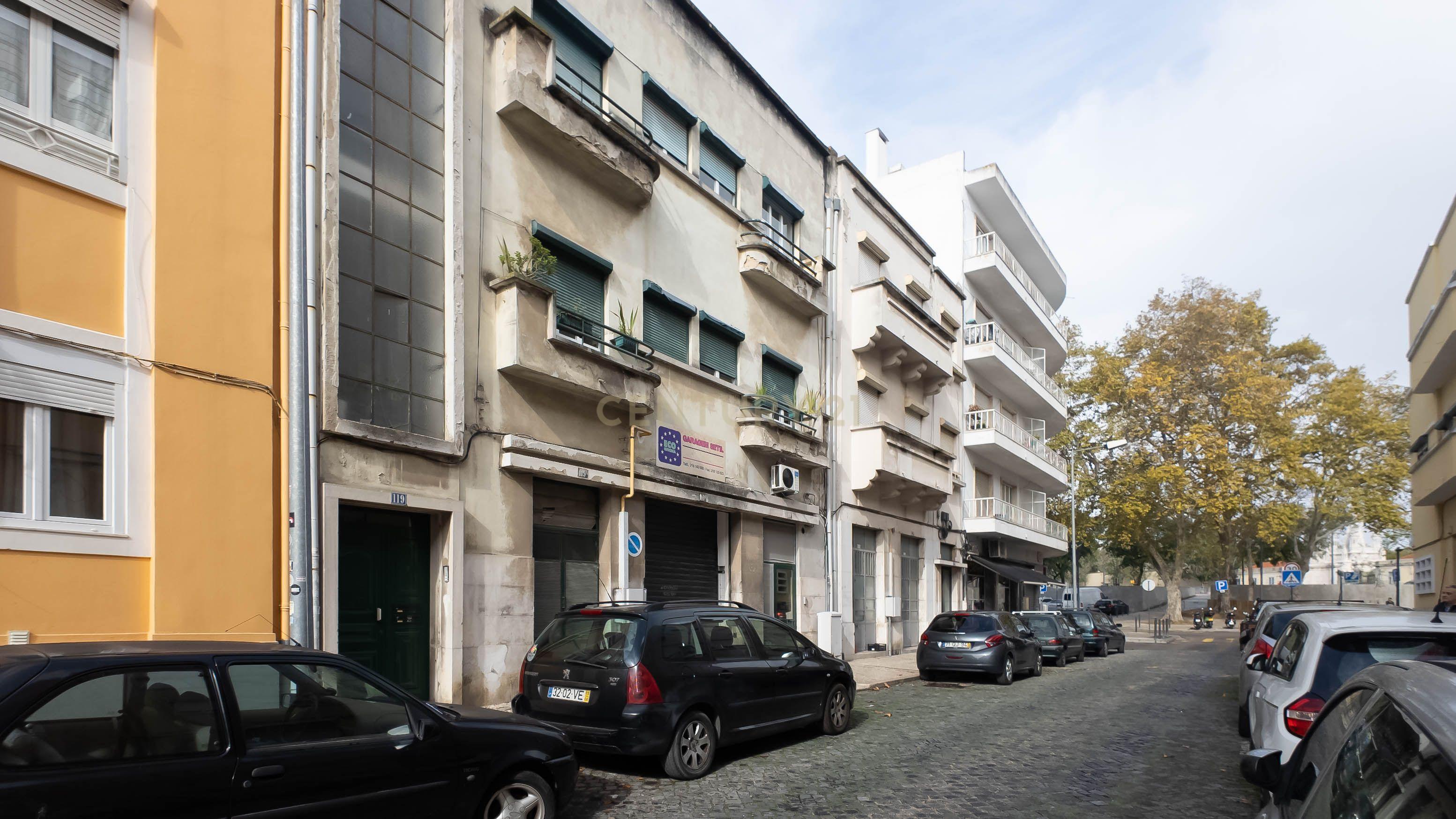 Loja/Armazém à Venda com 688 m² junto ao Alto de São João, Lisboa - Image 27