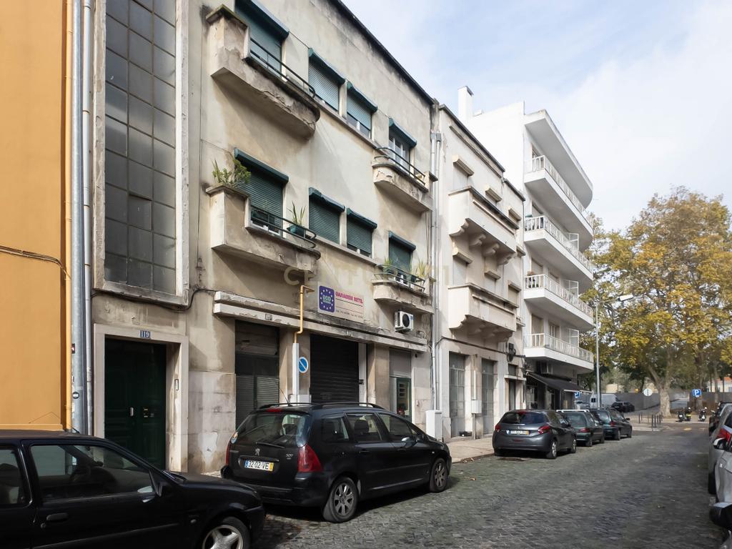Loja/Armazém à Venda com 688 m² junto ao Alto de São João, Lisboa - Image 27