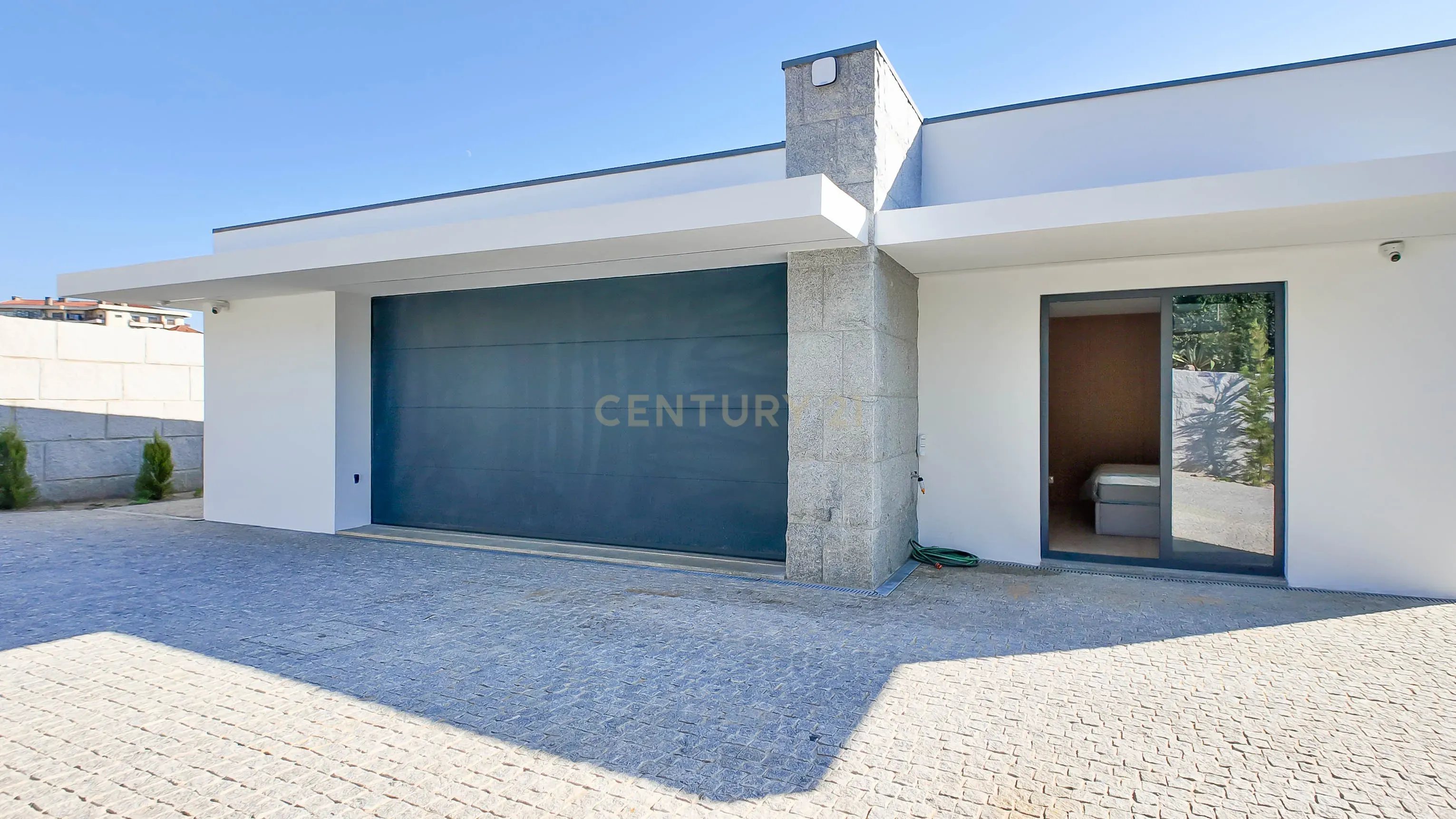 Moradia T4 Térrea com Piscina - PROJETO CHAVE NA MÃO - Gondomar - Image 48