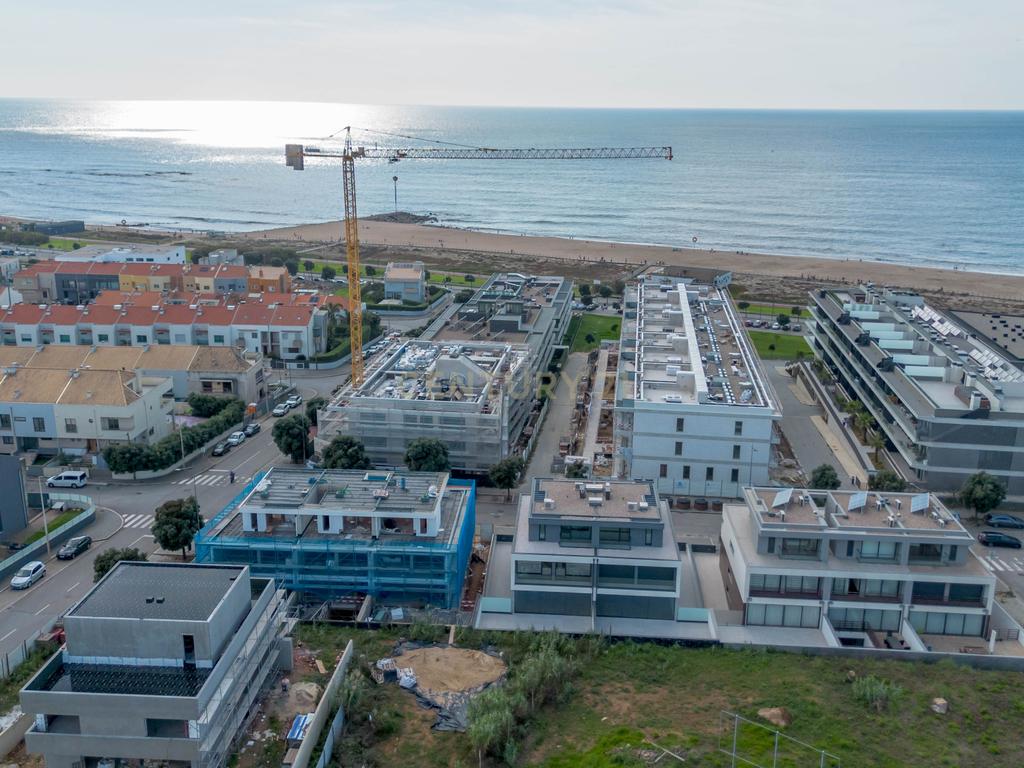 Moradia nova T4+1, de luxo, a escassos metros da Praia de Canidelo - Image 43