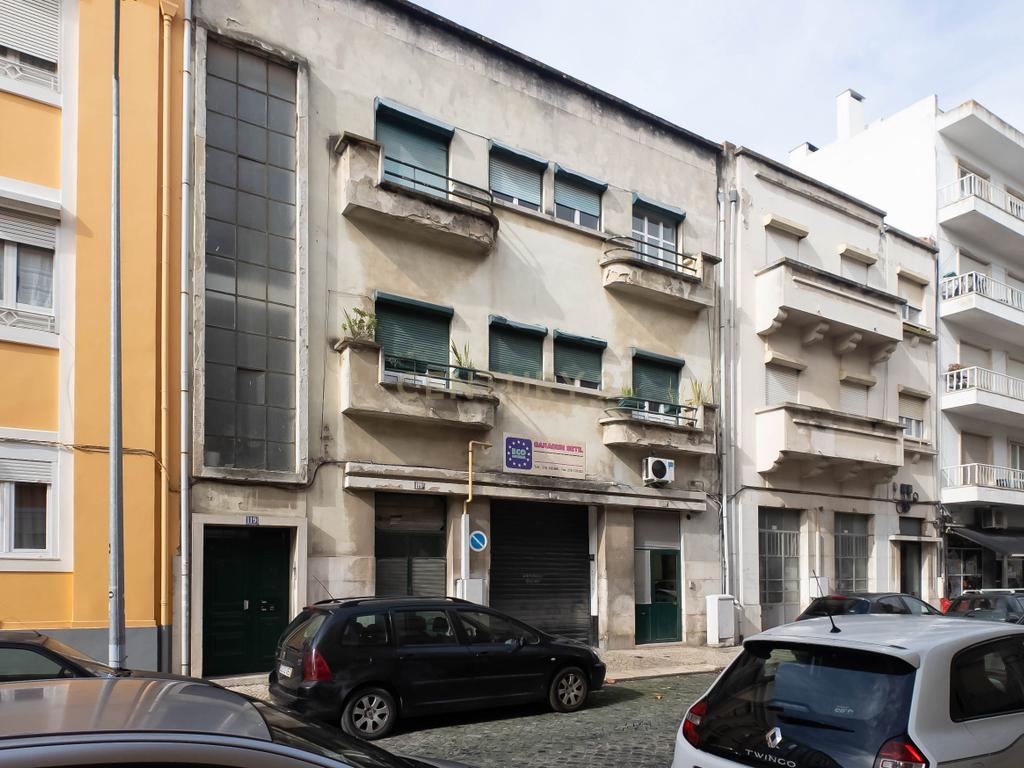 Loja/Armazém à Venda com 688 m² junto ao Alto de São João, Lisboa - Image 28
