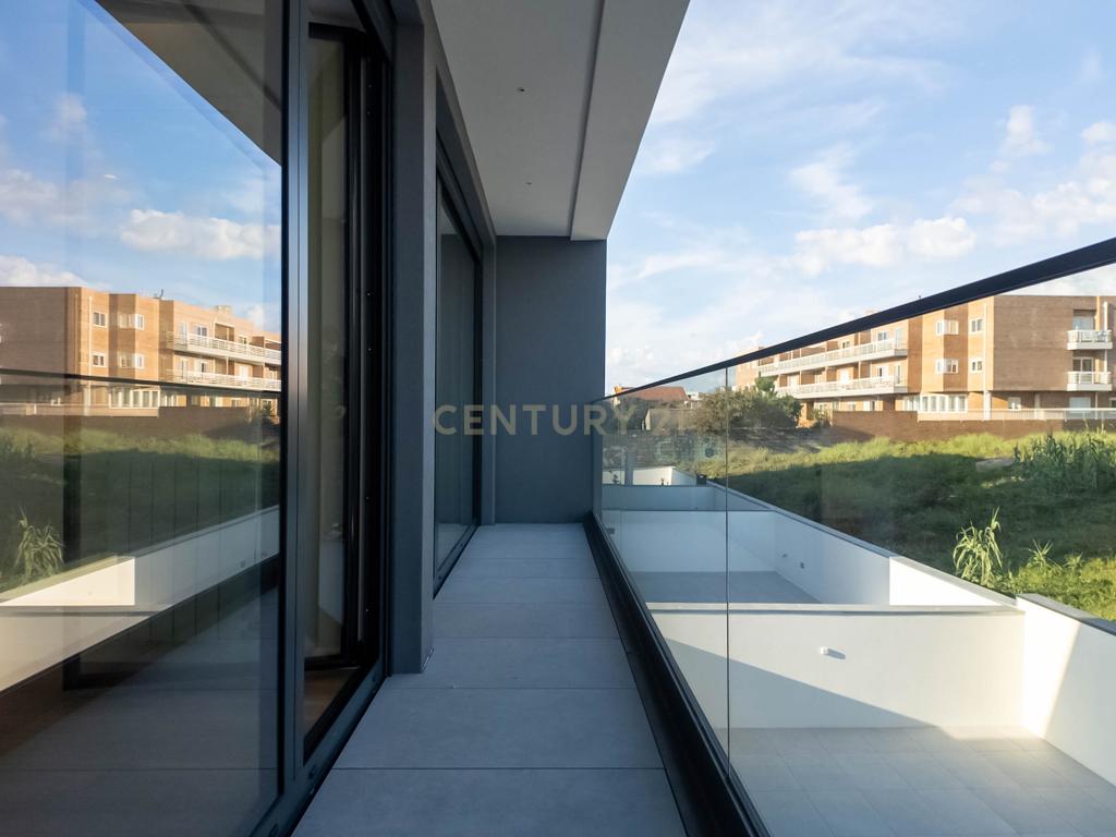 Moradia nova T4+1, de luxo, a escassos metros da Praia de Canidelo - Image 72