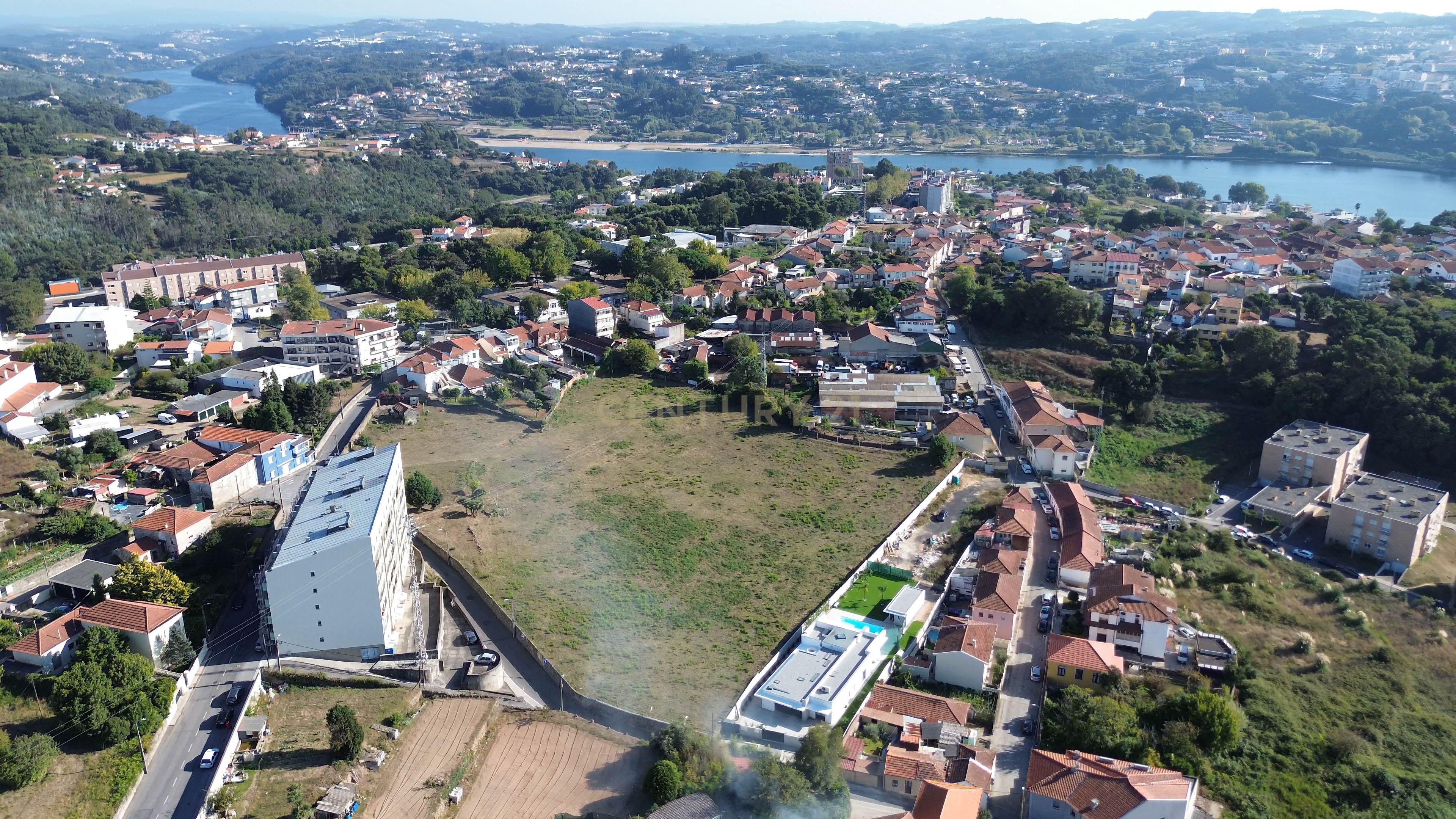 Moradia T4 Térrea com Piscina - PROJETO CHAVE NA MÃO - Gondomar - Image 55