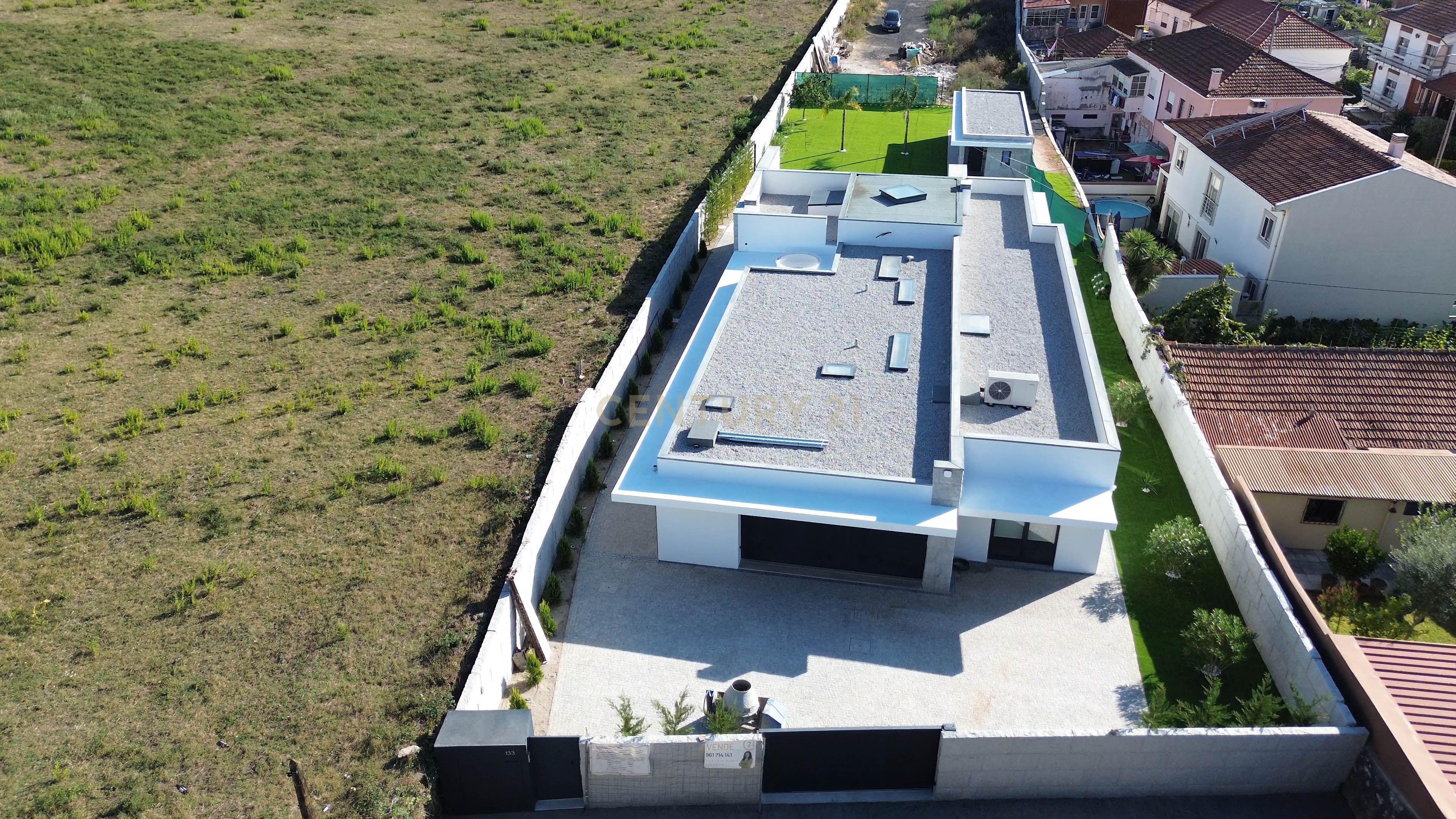 Moradia T4 Térrea com Piscina - PROJETO CHAVE NA MÃO - Gondomar - Image 53