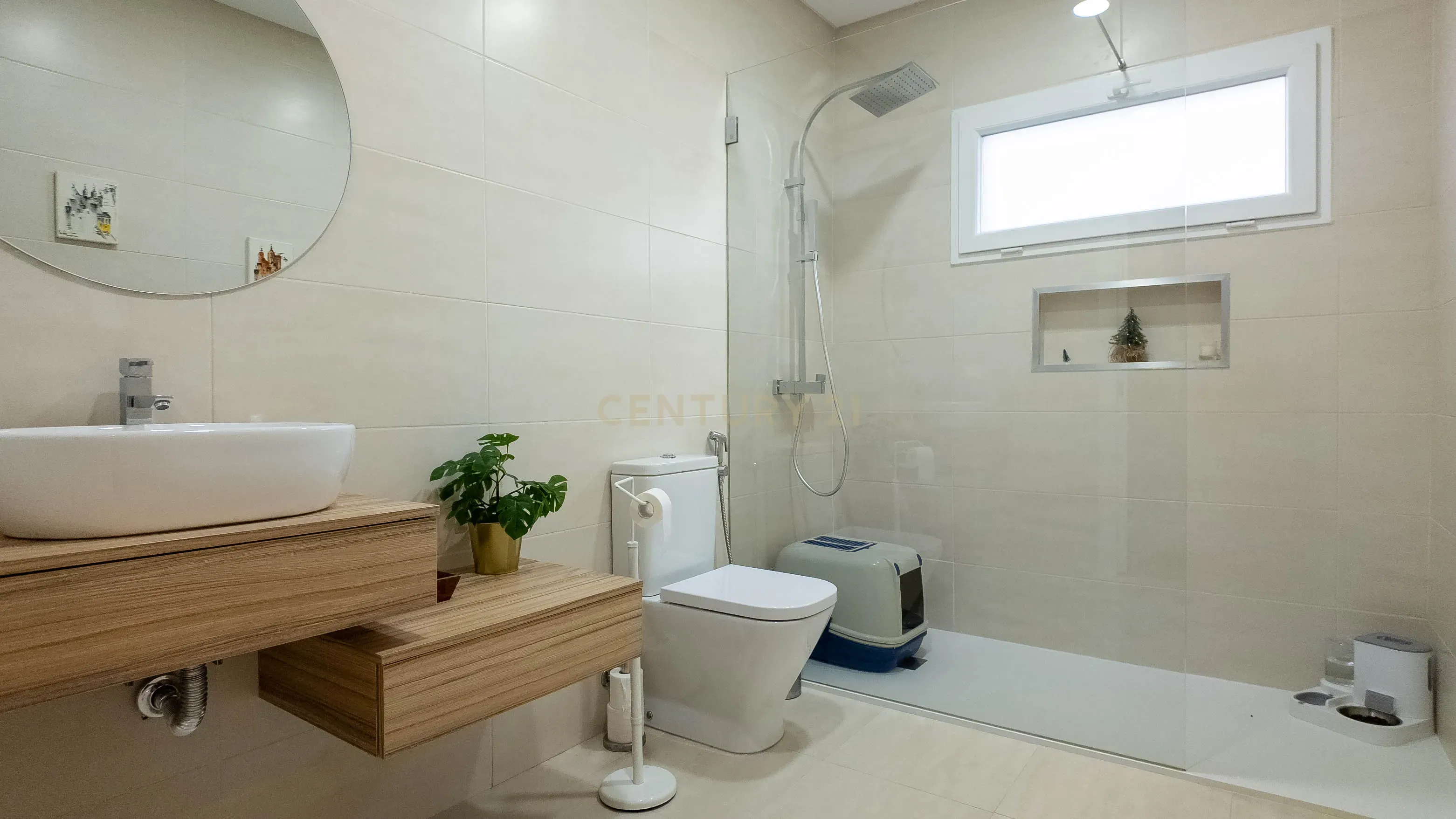 Moradia T4 de Luxo com Piscina em Odivelas (Ramada) - Image 19