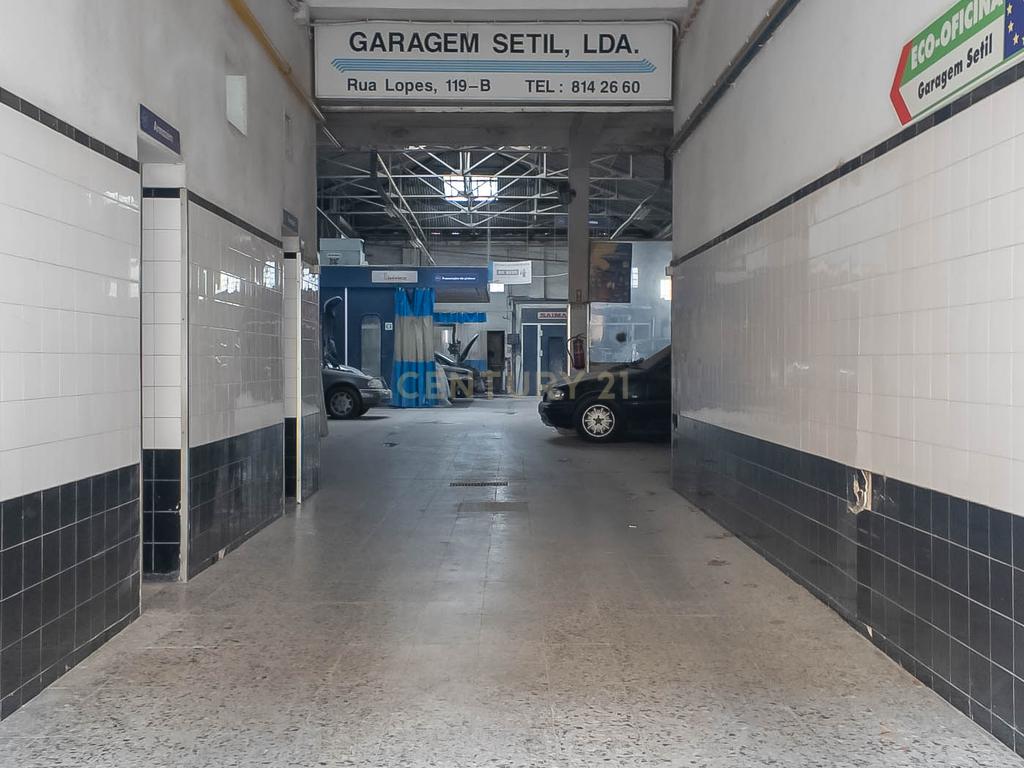 Loja/Armazém à Venda com 688 m² junto ao Alto de São João, Lisboa - Image 30