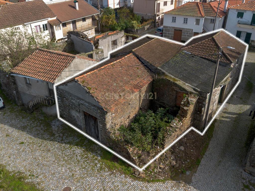Ruína num ambiente tranquilo para demolir ou reconstruir - Image 17