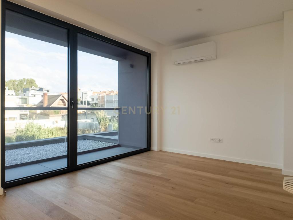 Moradia nova T4+1, de luxo, a escassos metros da Praia de Canidelo - Image 97