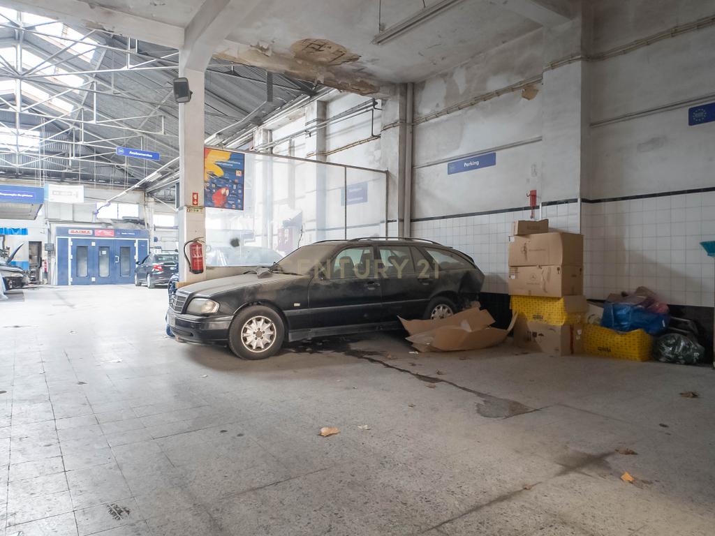 Loja/Armazém à Venda com 688 m² junto ao Alto de São João, Lisboa - Image 31
