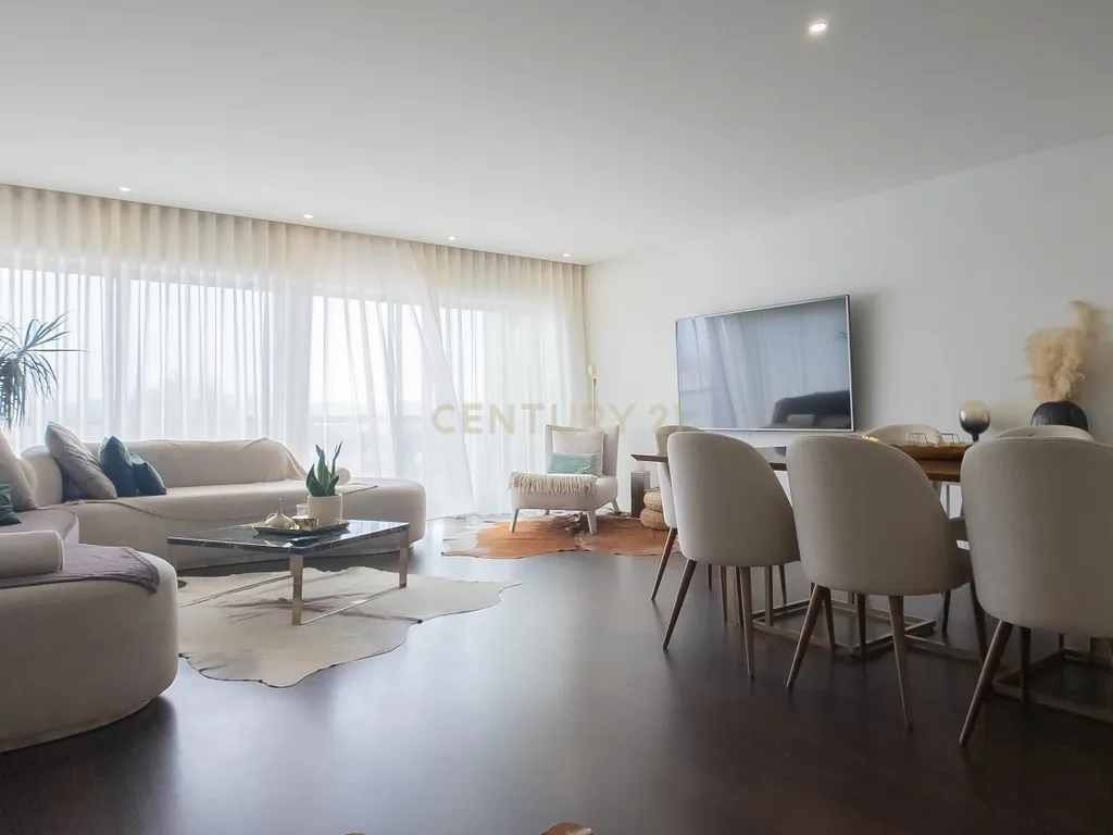Apartamento T3 Triplex em condomínio privado em Vila Nova Gaia. - Image 8