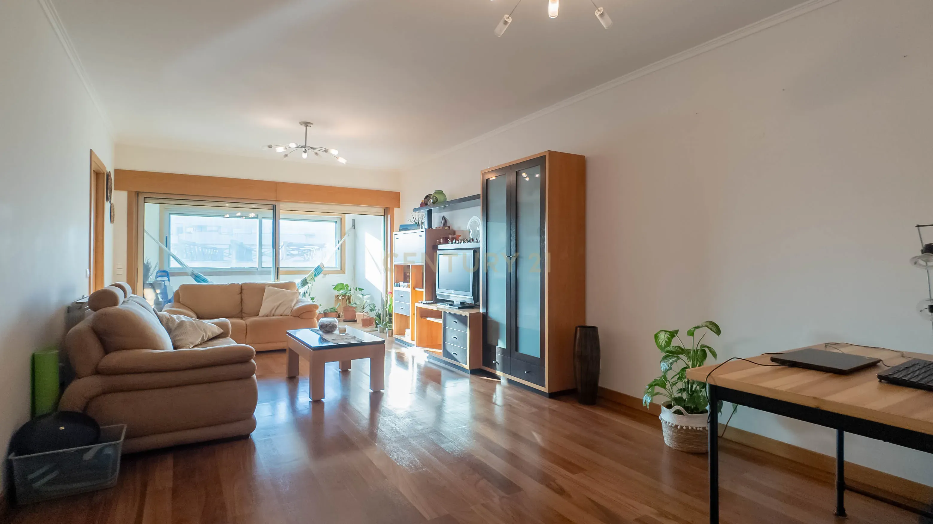 Apartamento T2 com Box Perto das praias de Espinho - Image 7